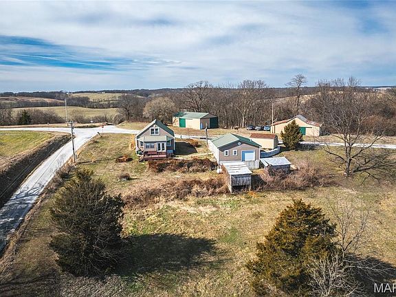 3rd image of 1148 Ridge Rd