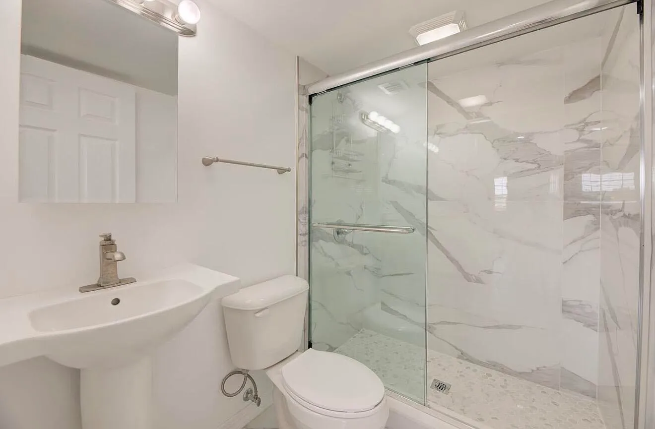 2 bed, 2.0 bath, 950 sqft, $2,100 — Photo 4