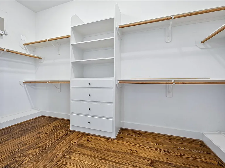 1418 Asbury St — Photo 13