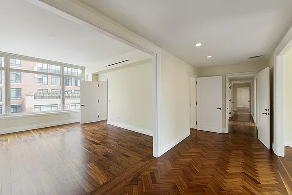 Sold by Nest Seekers International | media 2