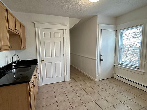 4th image of 356 Chestnut St Floor 3