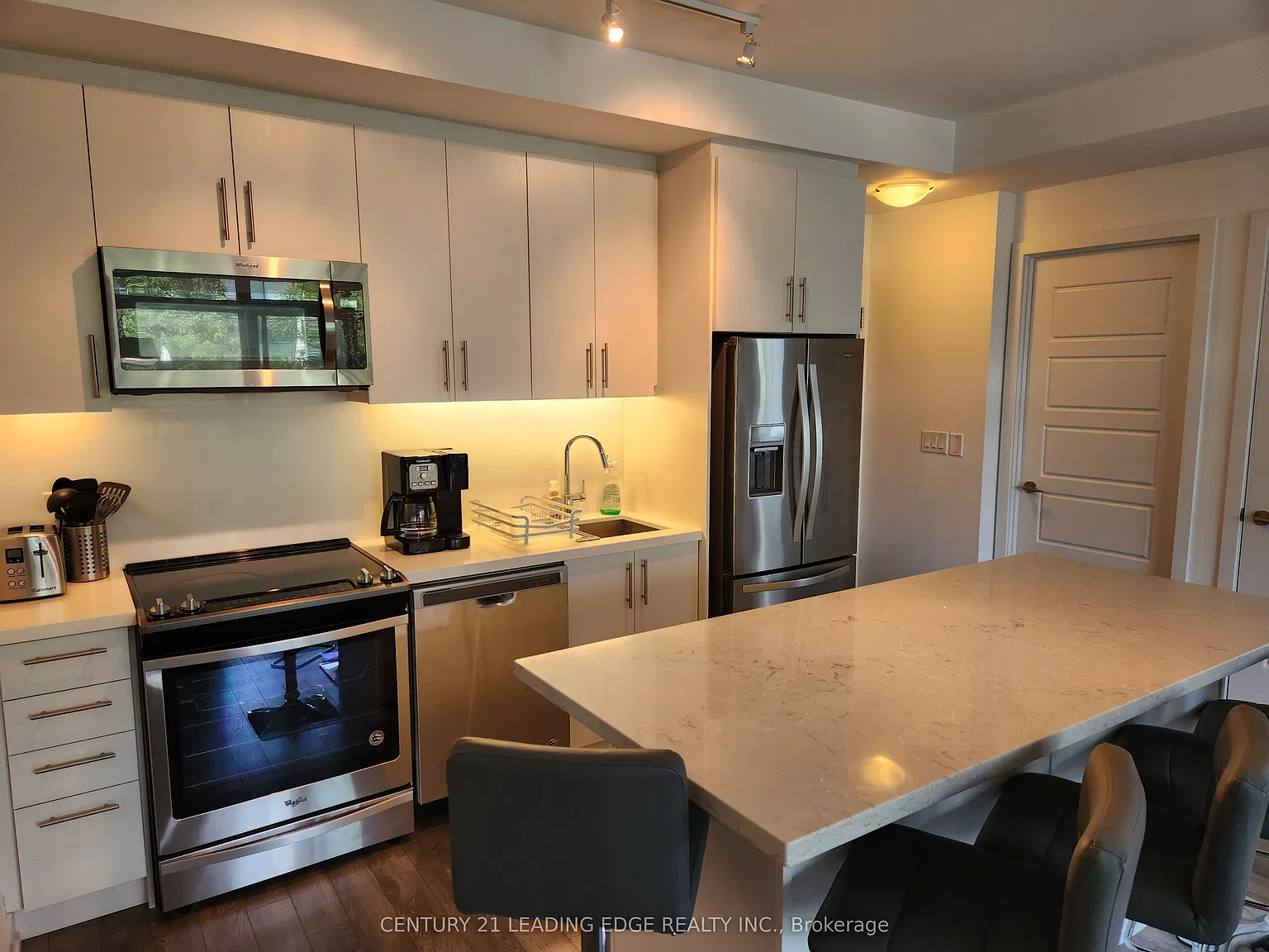301 Sea Ray Ave — Photo 4