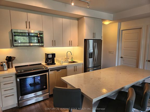 4th image of 301 Sea Ray Ave #207