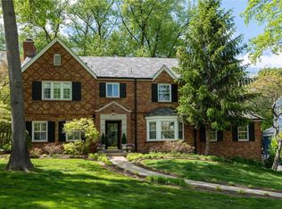 43 Fair Oaks Dr, Saint Louis, MO