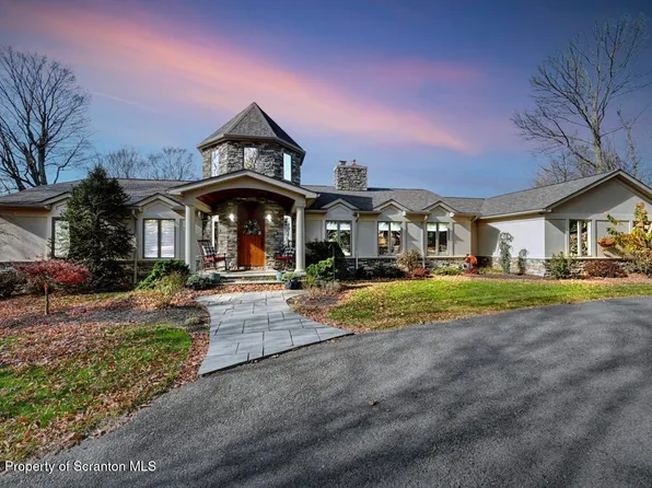 109 Overlook Rd, Waverly Township, PA 18411