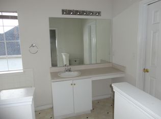 1316 Pebble Ridge Ln, Hampton, GA 30228