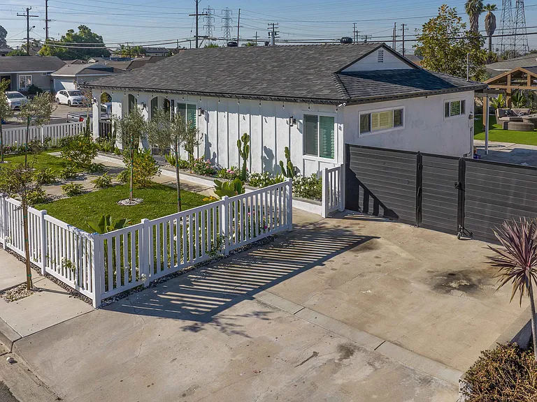 13421 Nevada St — Photo 5