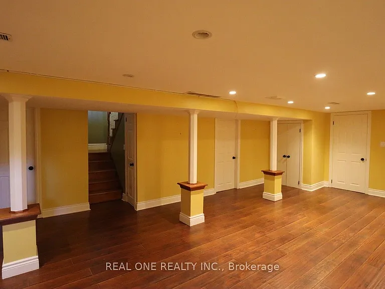 130 Mayfield Dr — Photo 20