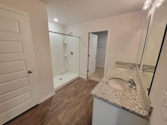 5th image of 8016 Twin Cedar Dr
