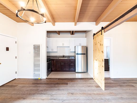4th image of 1022 Wilcox Ave APT 13