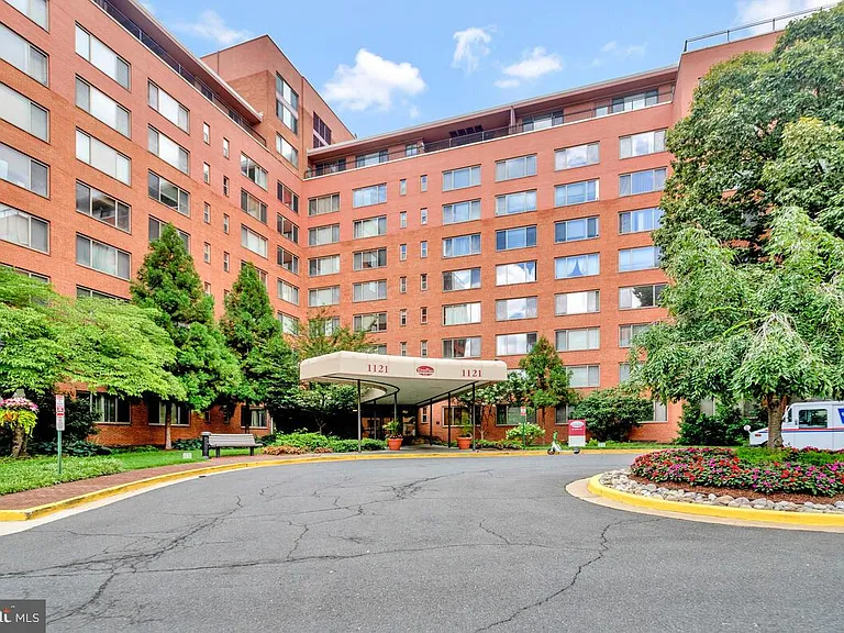 1121 Arlington Blvd #230 — Photo 35