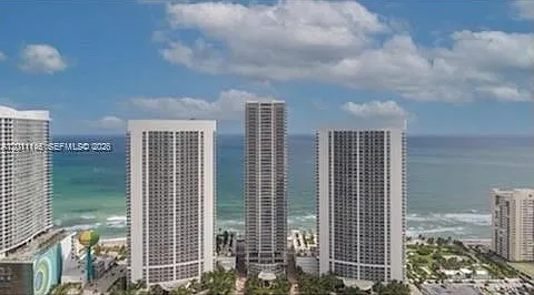 Beach Club Two Condo — Photo 1