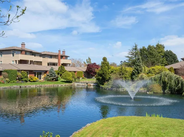 2345 Cedar Hill Cross Rd #118, Oak Bay, BC V8P 5M8