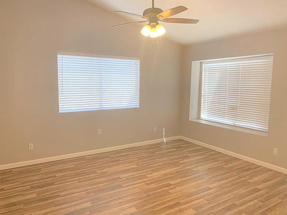 5th image of 3248 E Crescent Ave