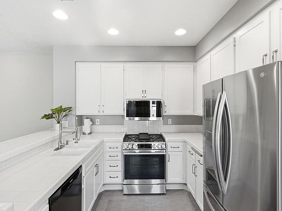 5th image of 28362 Pueblo Dr