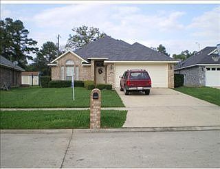 1st image of 8205 Green Leaf Ln