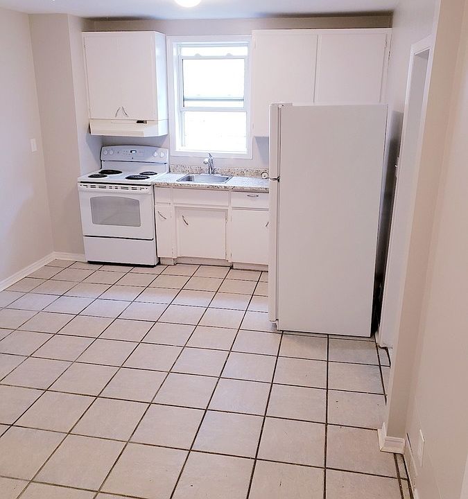 1st image of 460 Caron Ave #2