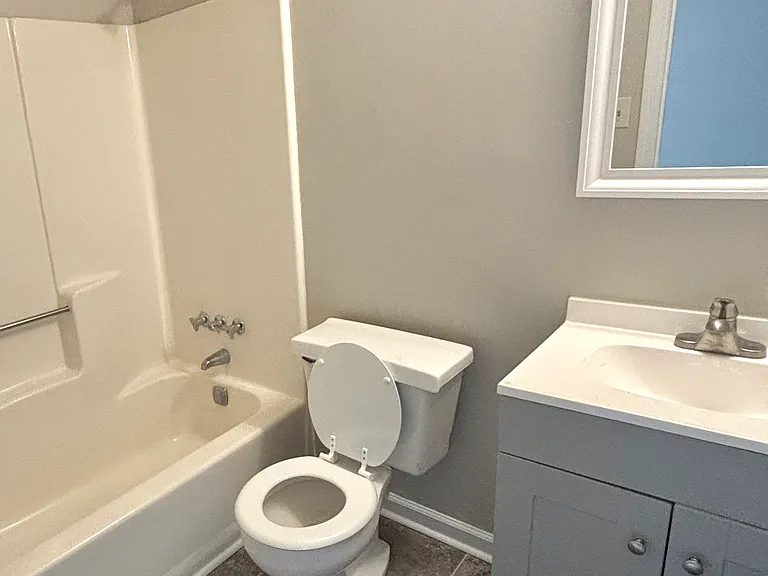 2718 Bennington Dr — Photo 8
