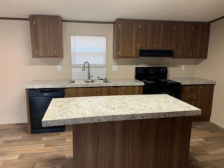 306 Lakanwood Ln — Photo 3