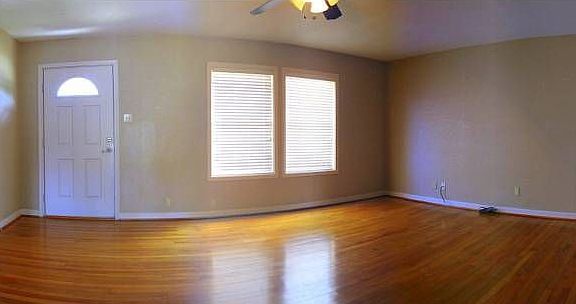 SPACIOUS LIVING AREA!!