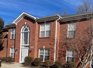 9308 Pine Lake Dr UNIT 101, Louisville, KY 40220