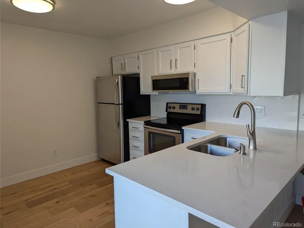 2439 S Xanadu Way #B, Aurora, CO 80014