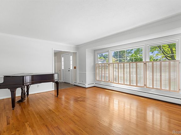 3rd image of 2632 Kopson Ct