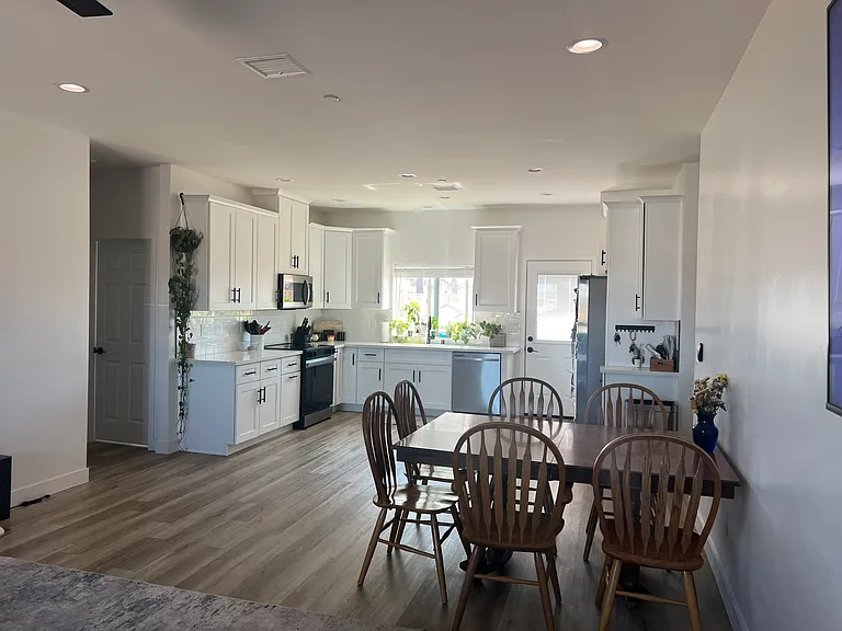 20273 Hacienda Blvd — Photo 4
