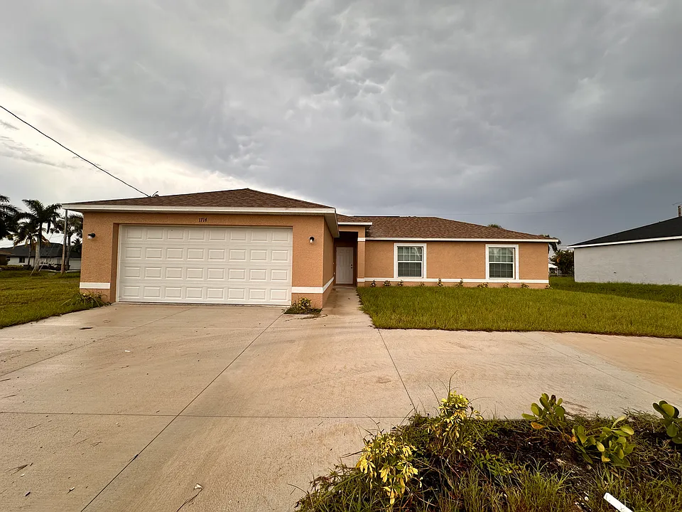 1714 Four Mile Cove Pkwy