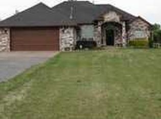 5901 E McMillin Dr, Tuttle, OK 73089