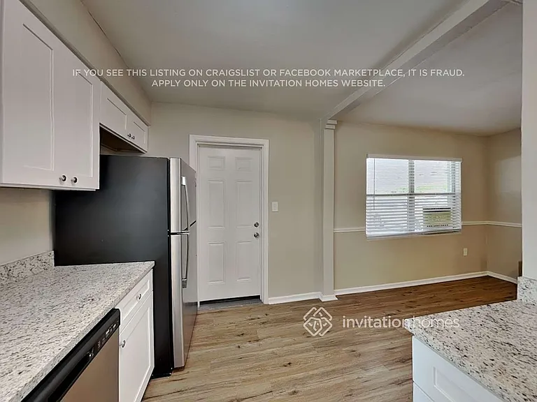 1720 Newton St — Photo 9