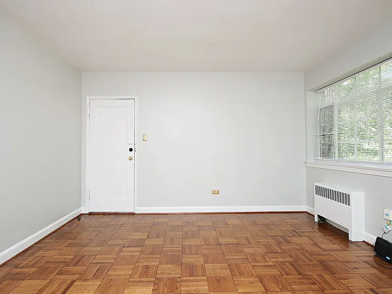 32 University Cir #205 — Photo 8