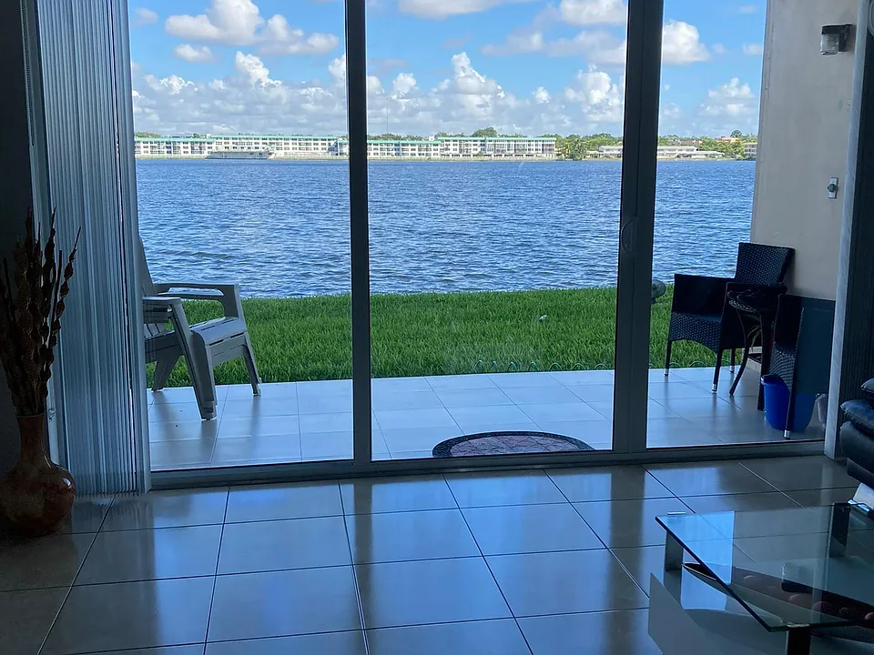 Miami Gardens Dr