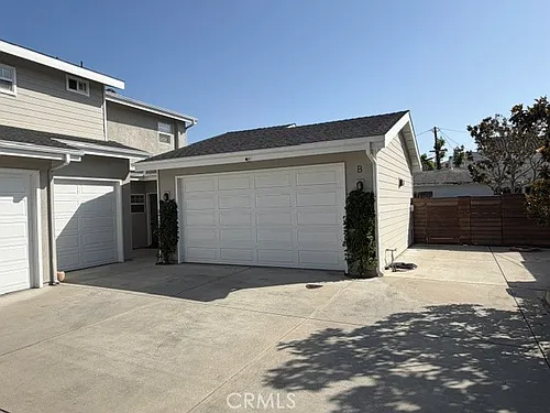 165 E Wilson St #B Photo 1