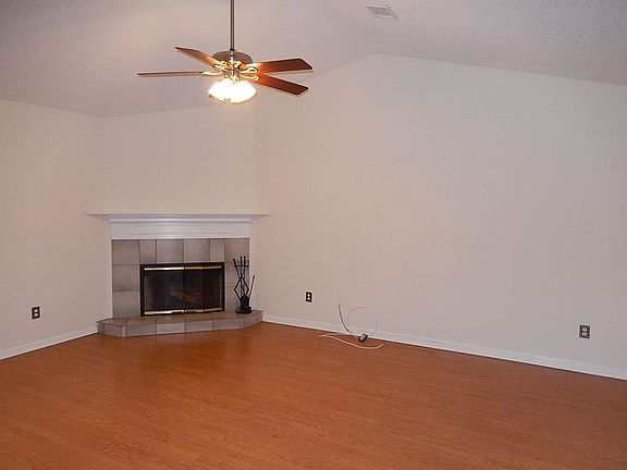 2nd image of 3195 Huttersfield Cir