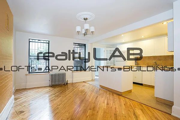 Rented by Realty Lab LLC | media 80