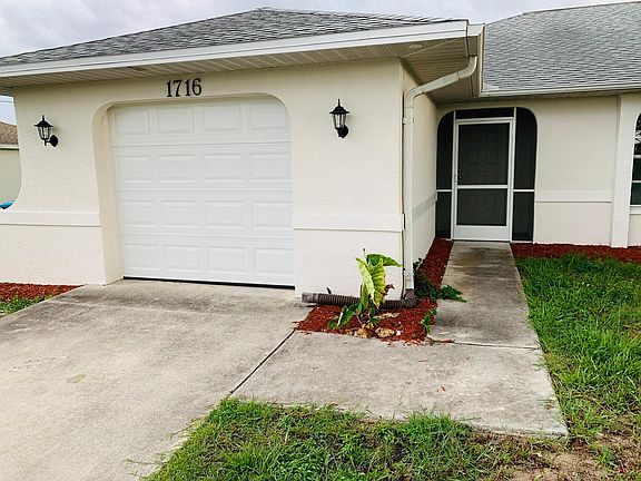 3rd image of 1716 SW 33rd Ter