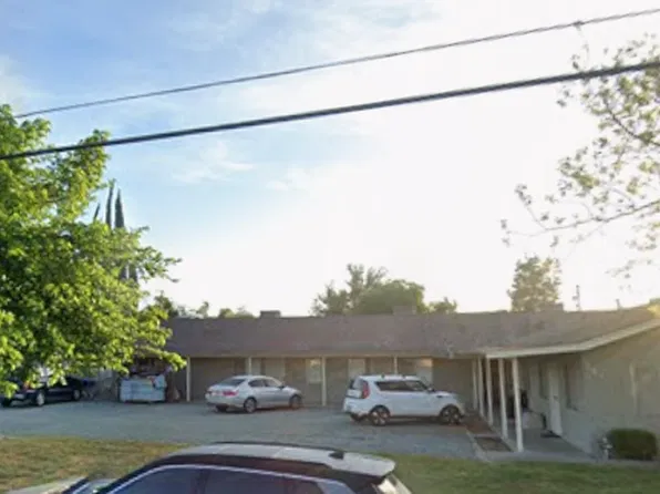 245 N 4th Ave #2, Oakdale, CA 95361