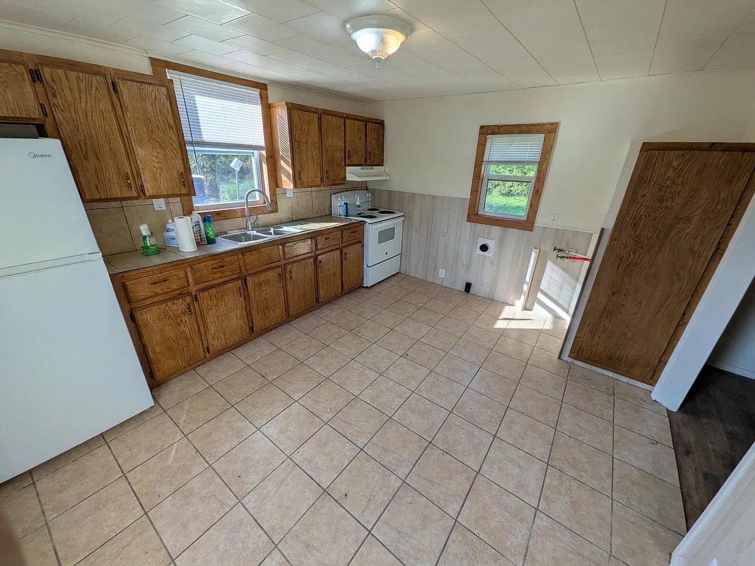 1 bed, 900 sqft, $850 — Photo 3
