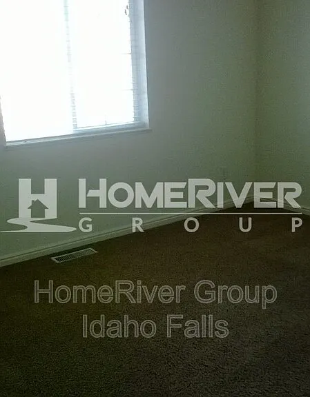 243 Bridger Dr — Photo 5
