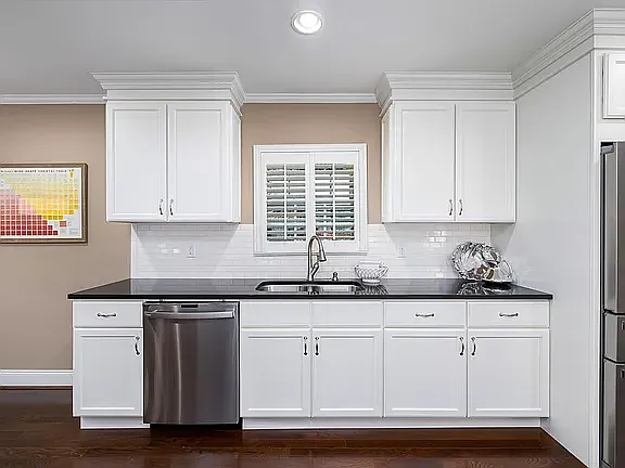 608 Shades Creek Pkwy — Photo 10