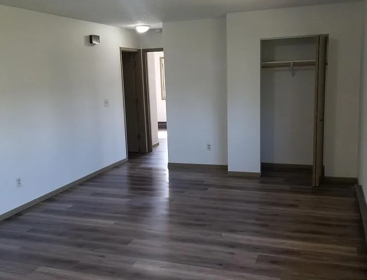 1112 Oakview Dr #6 — Photo 6