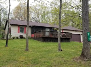870 Iroquois Ct, Sugar Grove, OH 43155