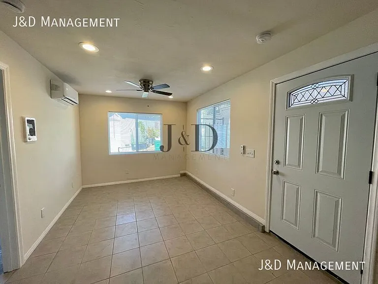 2252 Ocean View Blvd — Photo 3