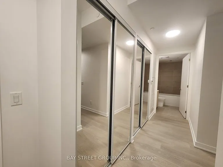 100 Queen St E #605 — Photo 3