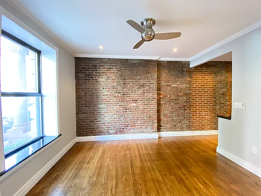 Rented by Nest Seekers International | media 12