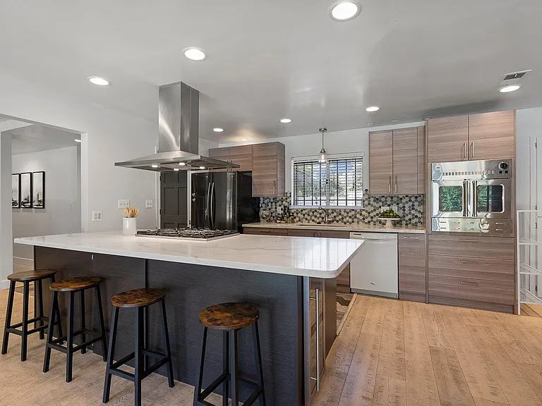 2107 Amador Ave — Photo 9