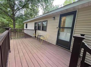 335 S 800 E, Knox, IN 46534