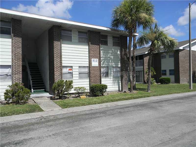 1st image of 812 Sky Lake Cir APT B