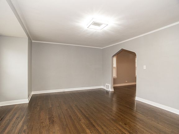 5th image of 8500 S Prairie Ave